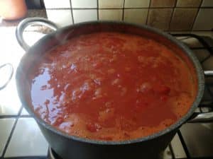Purê de tomate cozido