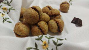 Baci di dama, original recipe with shortcrust pastry without butter