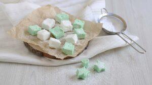 Marshmallow, the chewy sweets in a fragrant recipe