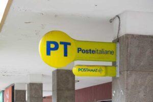 Serious problems for Poste Italiane: reports from all over Italy