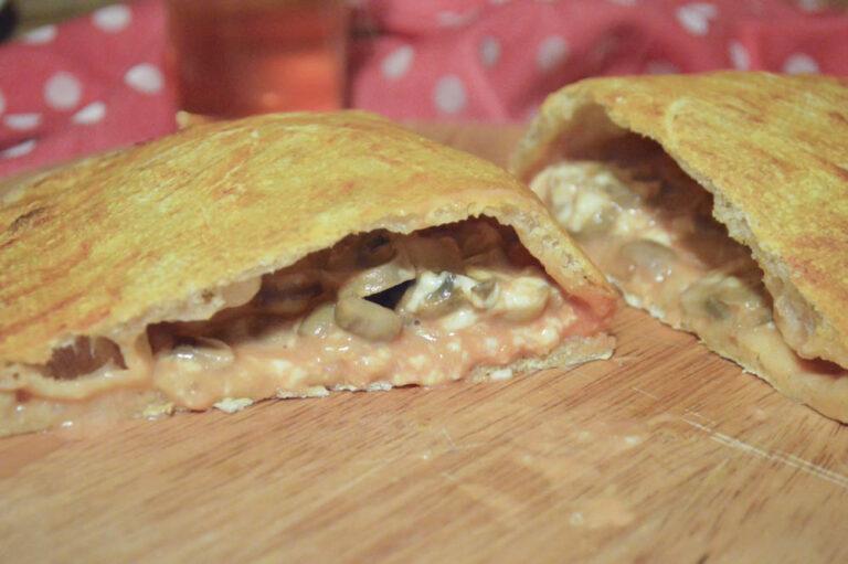 Calzone, the recipe for making it at home