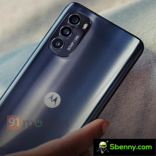 The specs and images of the Motorola Moto G82 emerge