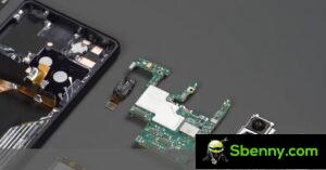 Разборка Sony Xperia 1 IV на видео, сравнение с Mark 3