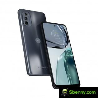 Moto G62 5G in Graphite and Green