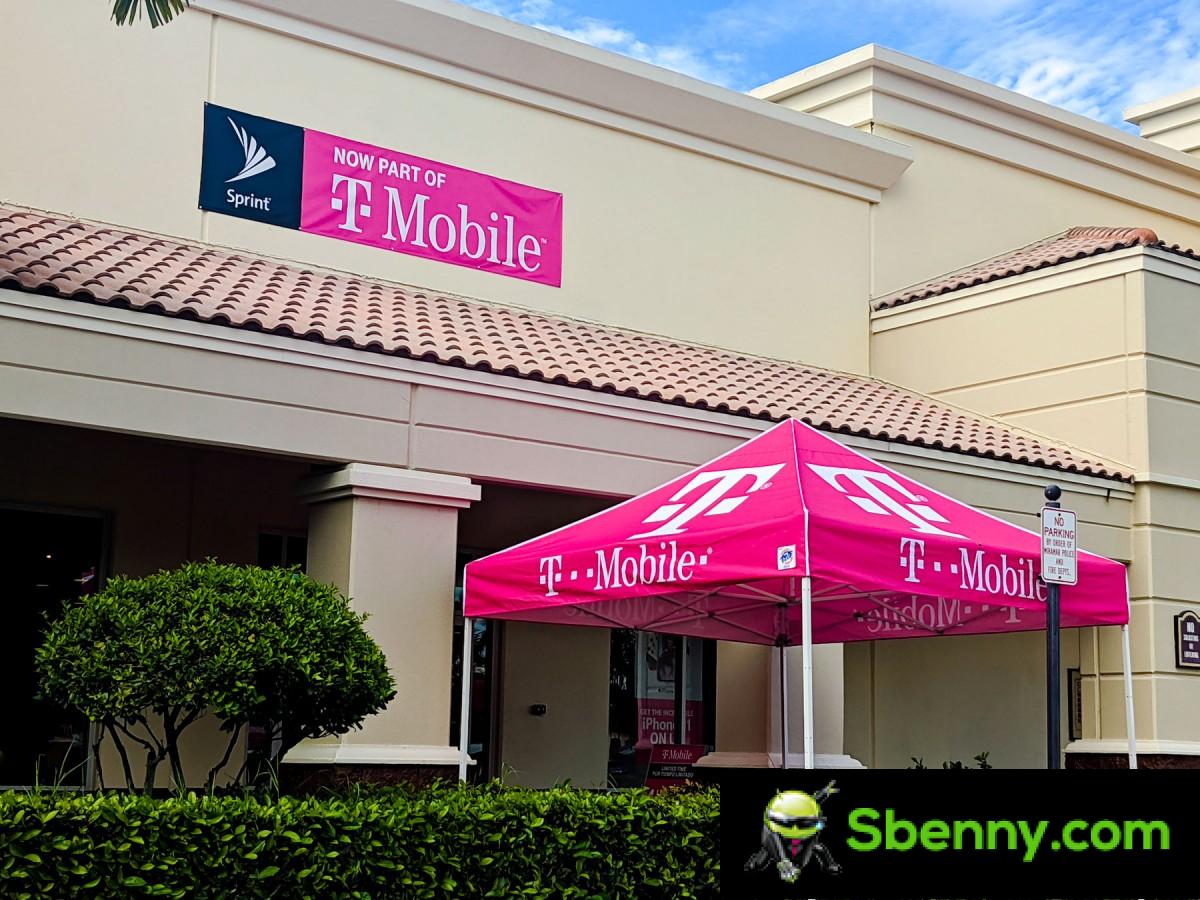 Minha loja Sprint local foi uma daquelas convertidas em uma loja de showroom da T-Mobile (agosto de 2020)