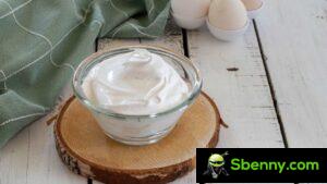 Italiaanse meringue: een van de basisprincipes van gebak met slechts 3 ingrediënten