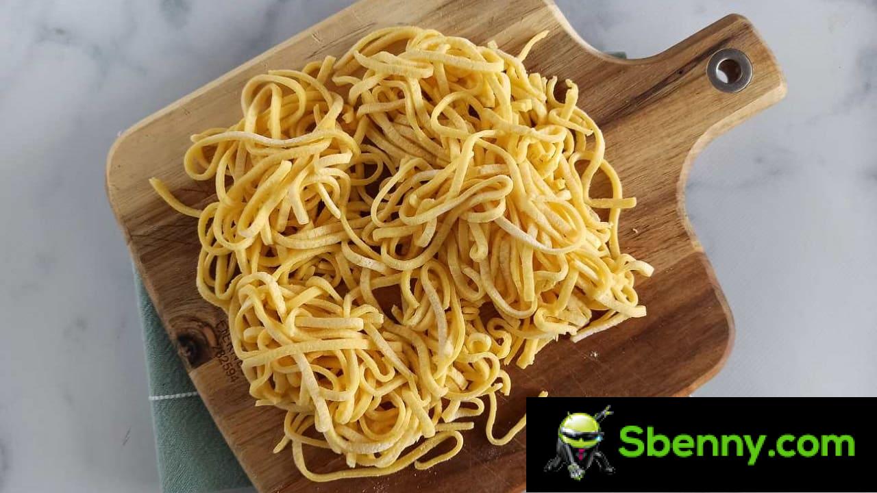 Tonnarelli: ricetta di pasta fresca con soli 2 ingredienti