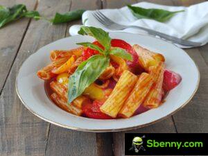 Pasta with peppers, quick and easy first course