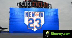 Samsung builds massive 17,400 square foot center field display for New York Mets stadium