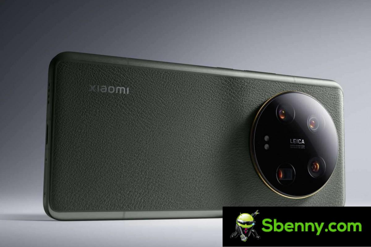The official Xiaomi 13 Ultra with four cameras and a variable aperture main lens