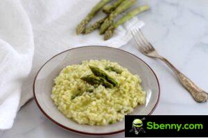 Risotto with asparagus, step by step recipe
