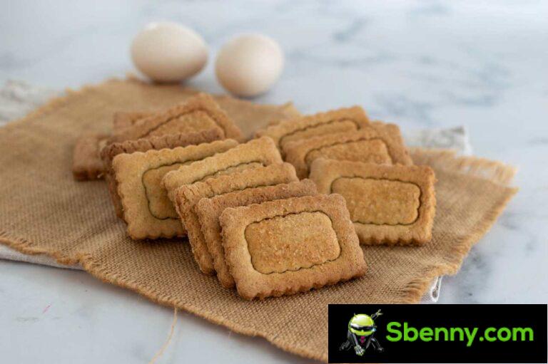 Wholemeal biscuits, healthy and crumbly