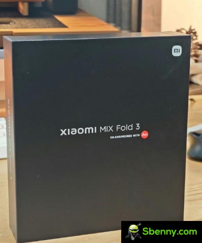 Xiaomi Mix Fold 3 retail box