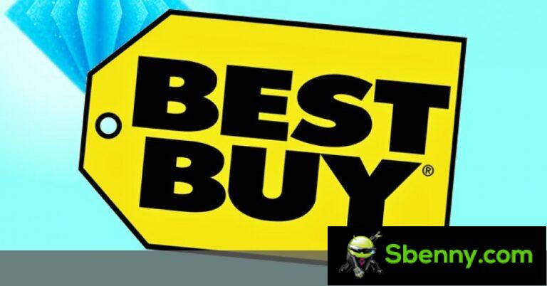 Best Buy is offering discounts on Apple Watches and foldables from Samsung, Google and Motorola