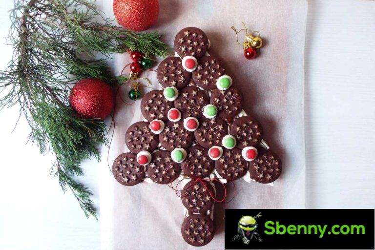 Christmas tree with Pan di Stelle biscuits, no-bake recipe