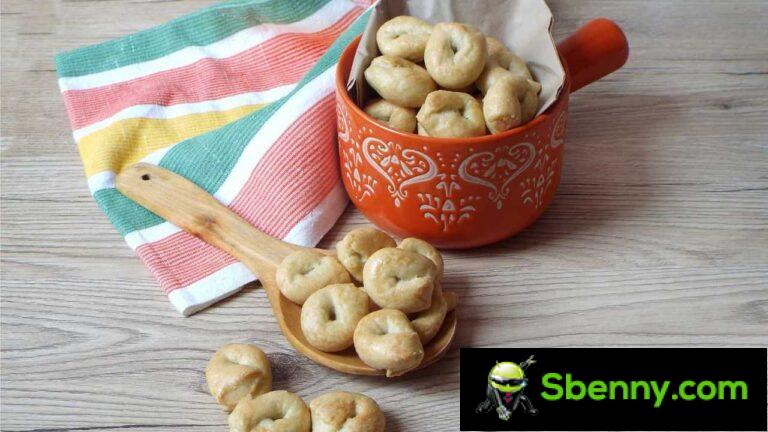 Taralli with olive oil, the recipe for the southern specialty