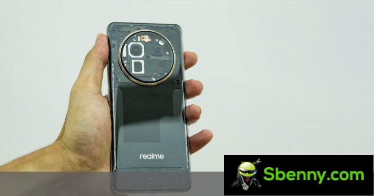 Realme выпустит версию 12 Pro+ с прозрачной задней панелью