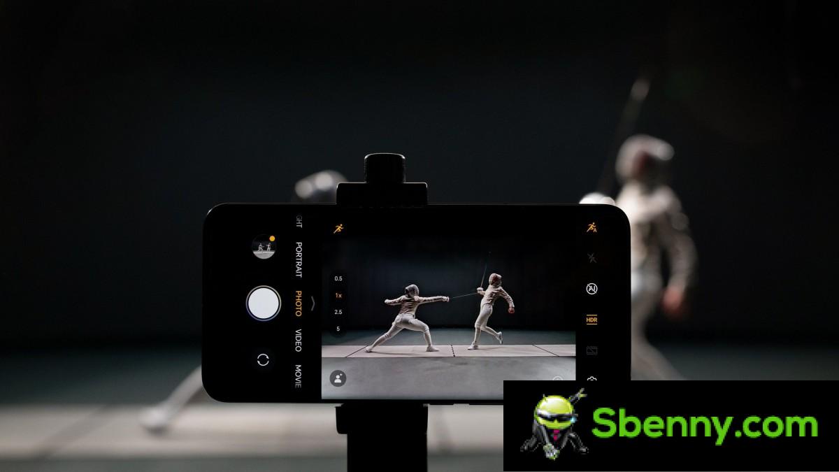 荣耀宣扬Magic6 Pro的运动摄影能力并聘请击剑运动员Cecilia Berder对其进行测试