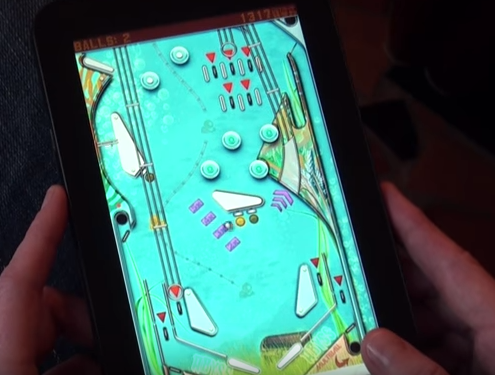 Gameplay screenshot from pinball deluxe premium for Android