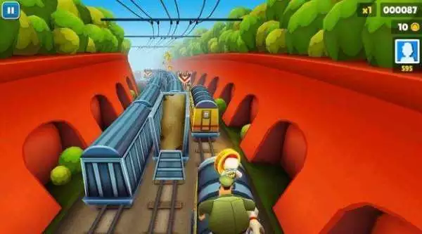 Gameplay screenshot of Subway Surfers MOD APK on Android