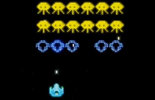 Gameplay screenshot from voxel invaders for Android